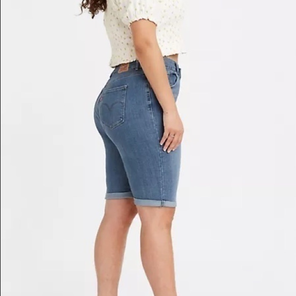 Levi Strauss - size 24 - classic Bermuda shorts